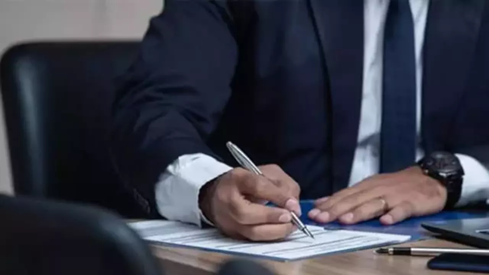 Memurlar için müjde gibi karar! 6 aylık izin fırsatı