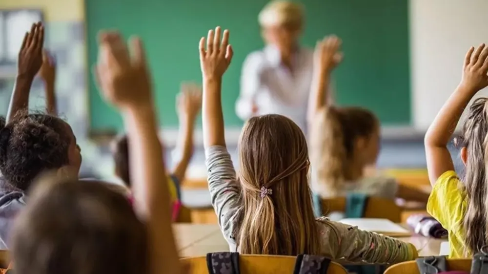 Okullara Öğretmenlere velilere öğrenciler kritik uyari