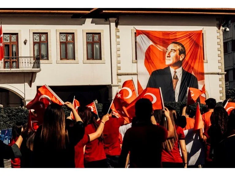 29 Ekim öncesi okullara yarım gün tatil! Hangi kurumlar tatilde kapalı olacak