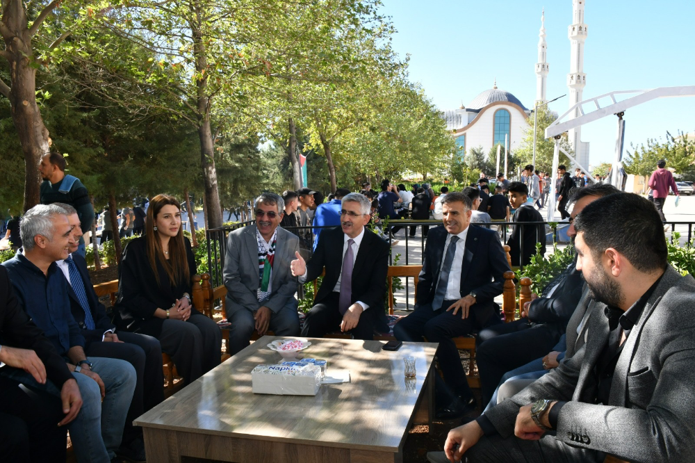 Milli Eğitim Bakan Yardımcısı Nazif Yılmaz Gaze Kermesine katıldı