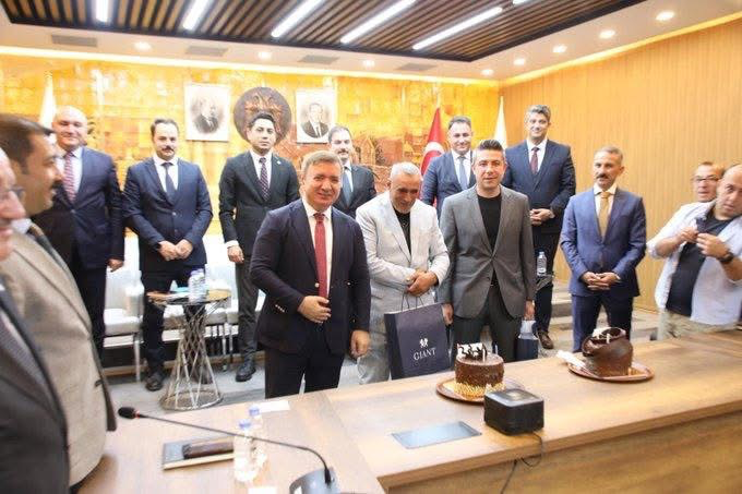 Eğitimci Vali Hamza Aydoğdu’dan Gönülleri Fetheden Doğum Günü Kutlaması