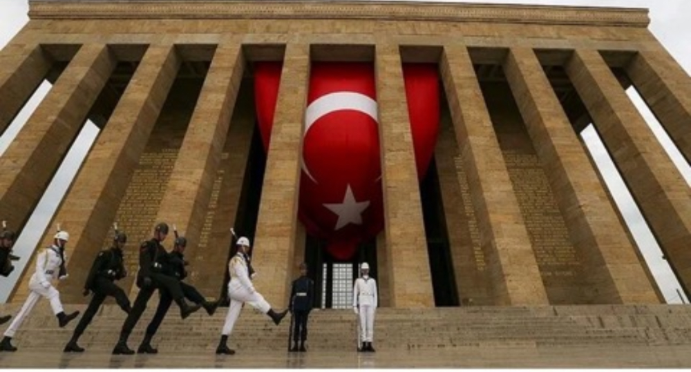 10 Kasım okullar tatil mi, on Kasım’da resmi tatil var mı, bankalar kurumlar açık mı?