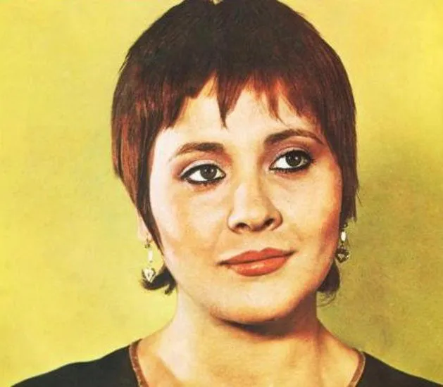 Türk Pop Müziğinin Efsanevi Sesi Banu Kırbağ Hayatını Kaybetti