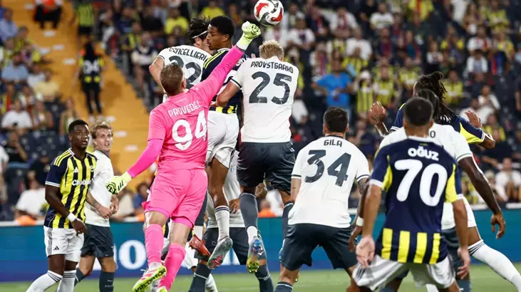 Fenerbahçe Feyenoord  maçı ne zaman canlı şifresiz hangi kanalda