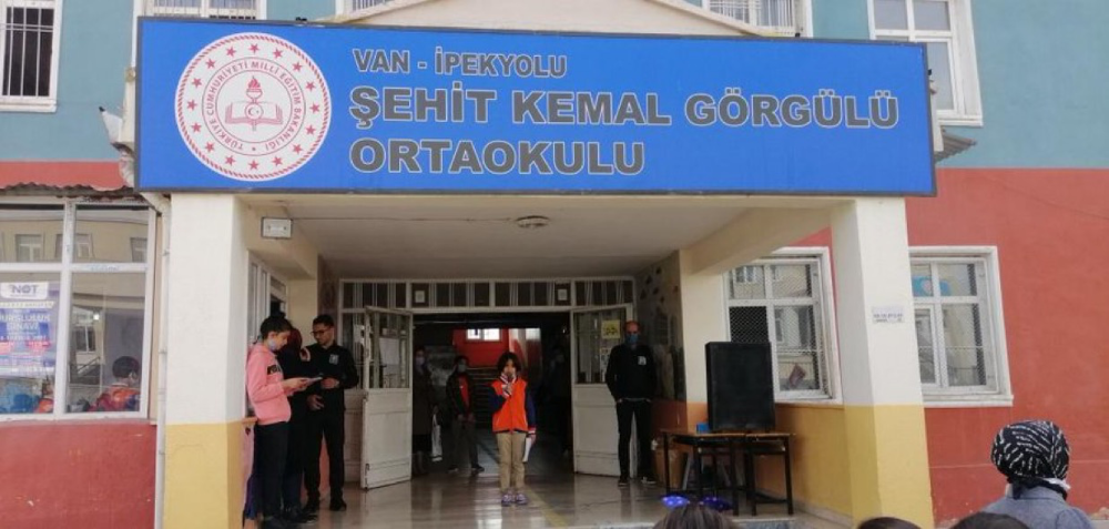 Öğretmenlere Derste Bıçaklı Saldırı! EBS’den Sert Açıklama