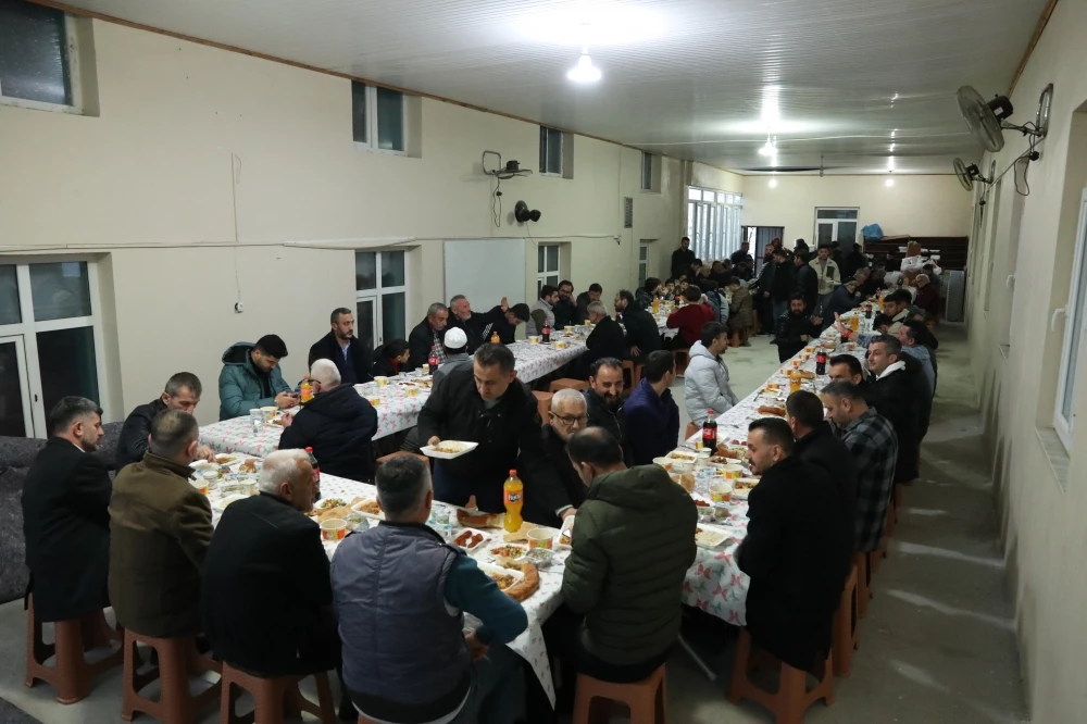 Açmabaşı Mahallesi sakinleri, iftarlarını 123 yıldır birlikte açıyor